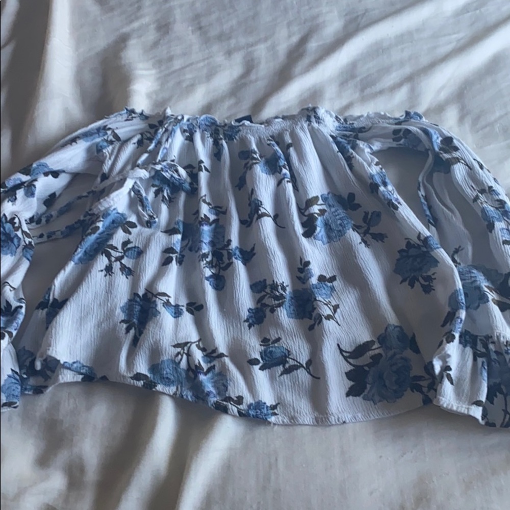American eagle tie shoulder top